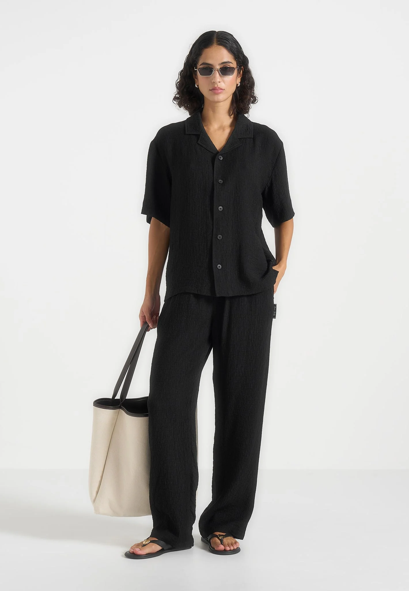 Addison - Unisex Textured Relaxed Fit Trousers - Black - Image 2
