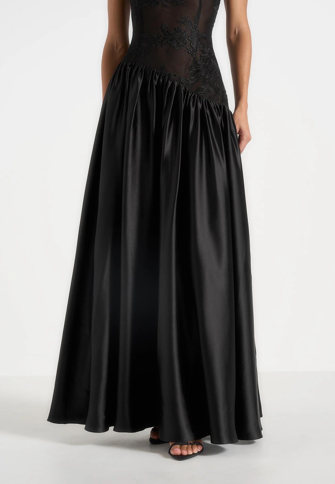 Alanna - Off Shoulder Fit and Flare Maxi Dress - Black - Image 3