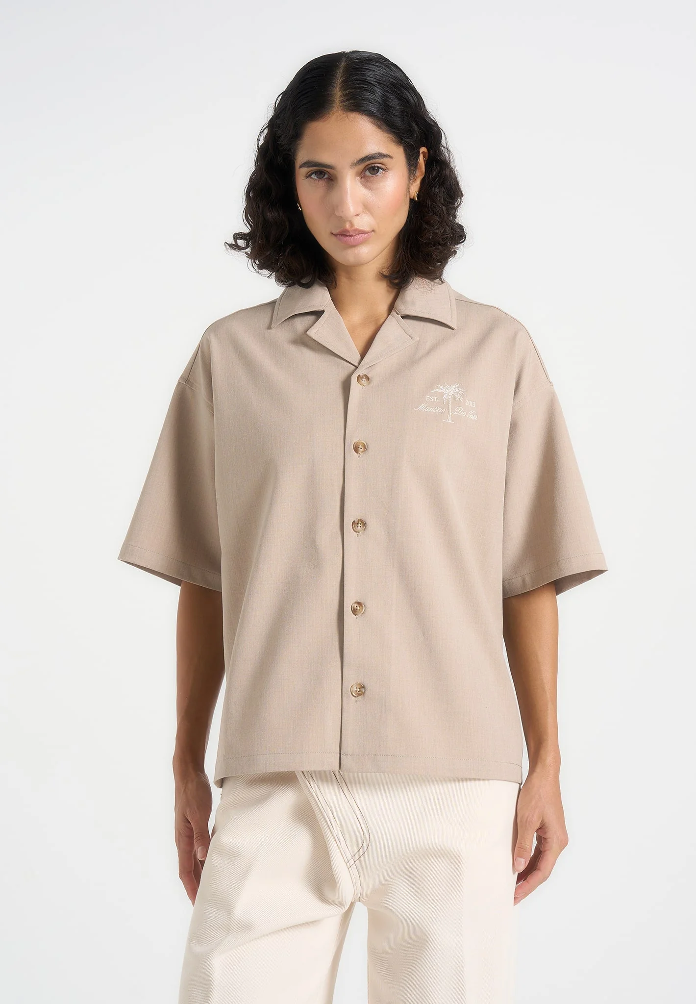 Alexis - Unisex Cote d'Azur Boxy Shirt - Beige - Image 3