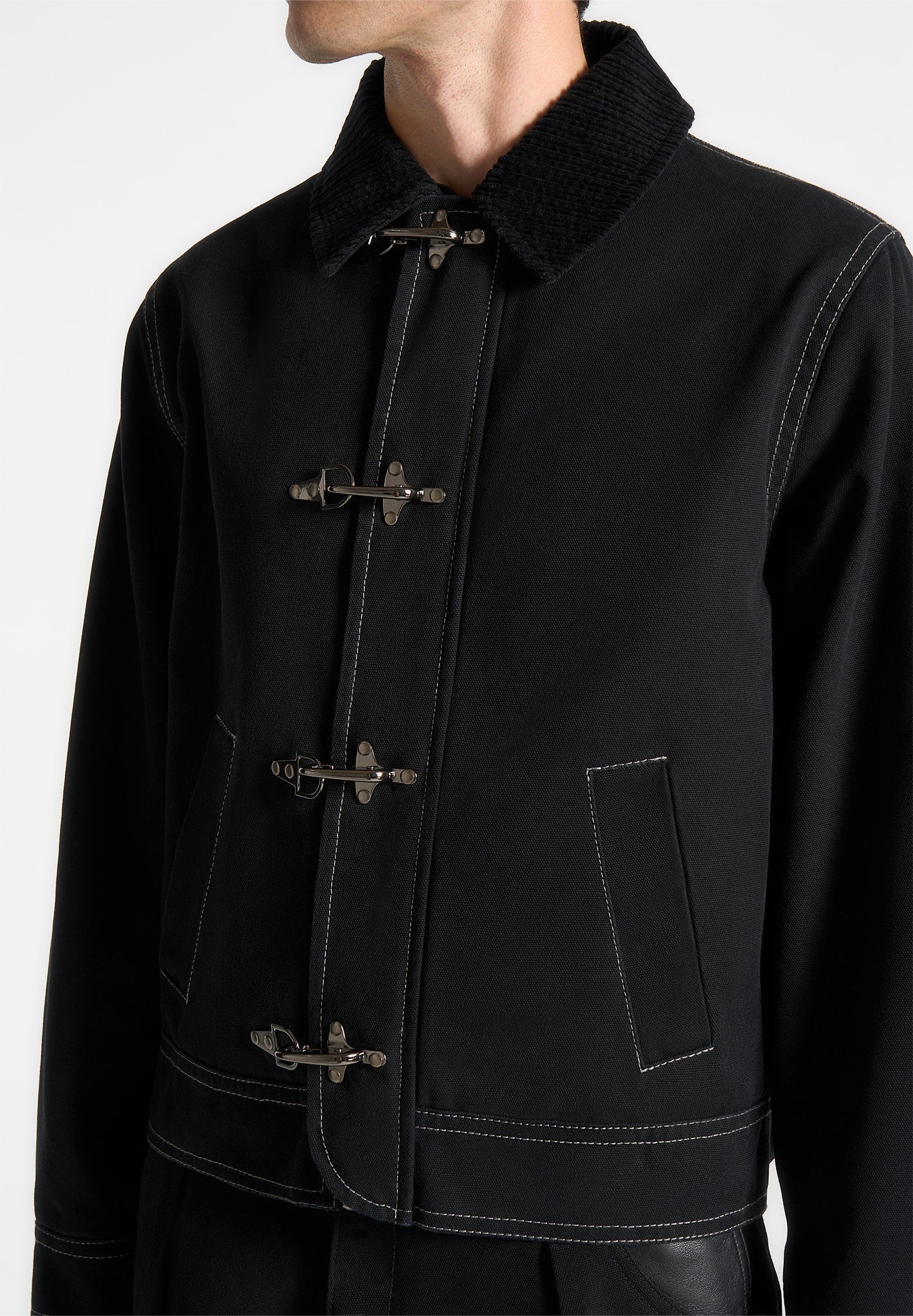 Nino - Clasp Detail Contrast Stitch Gabardine Jacket - Black - Image 3