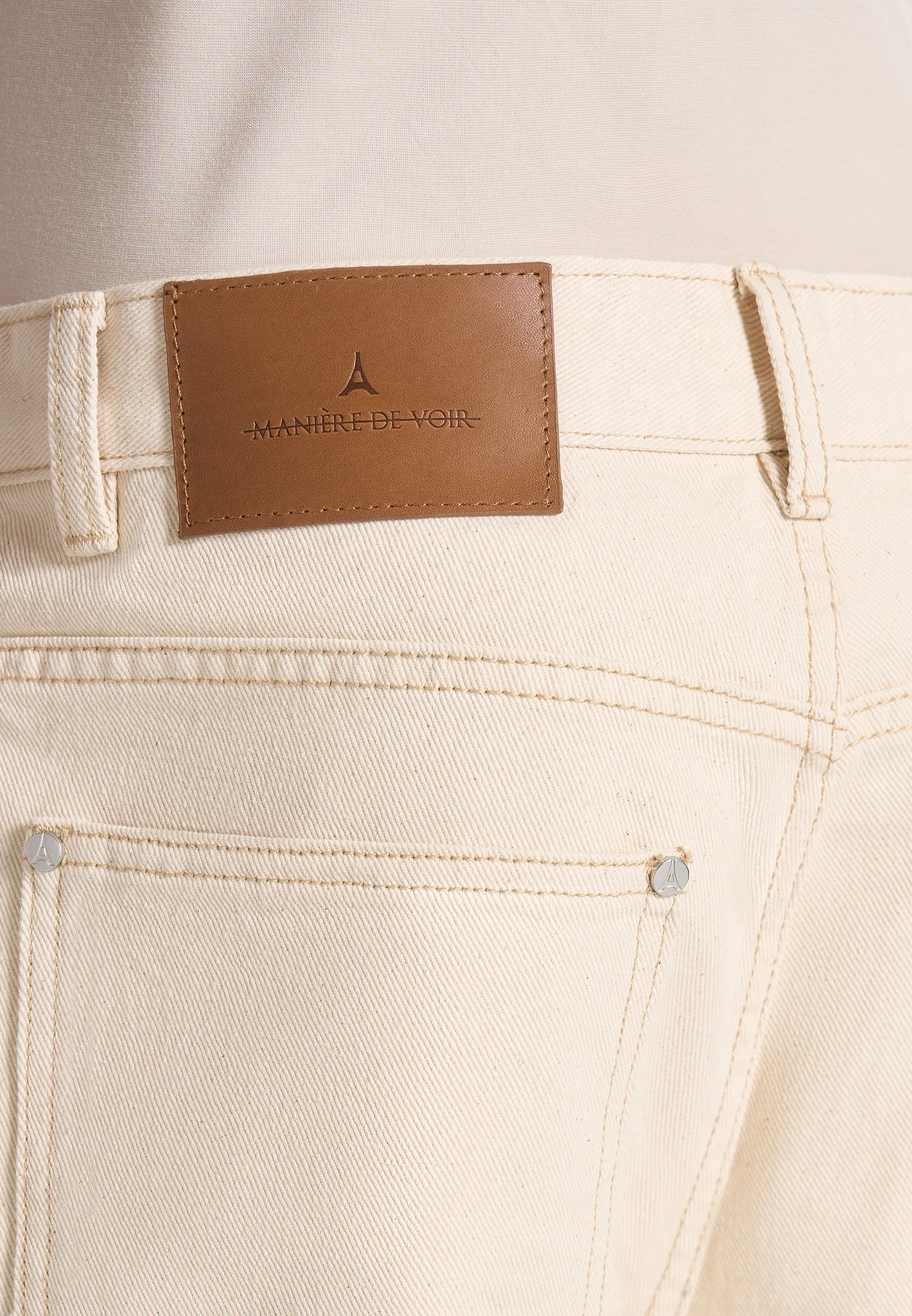 DN002 - Relaxed Fit Denim Jeans - Cream - Image 3