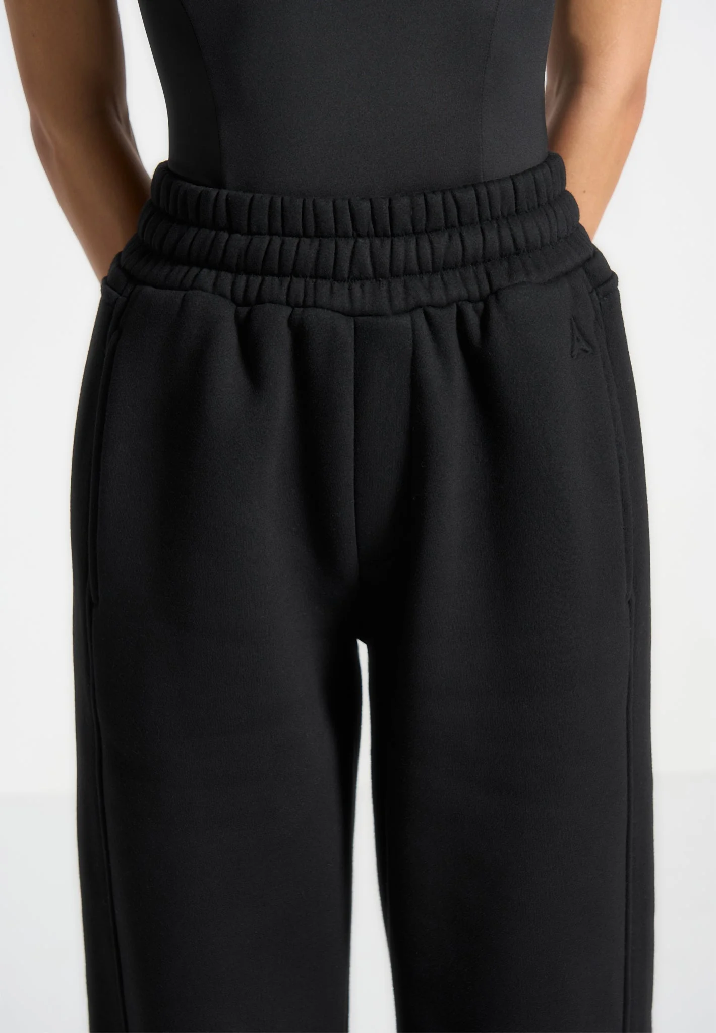 Iris - Relaxed Joggers - Black - Image 5