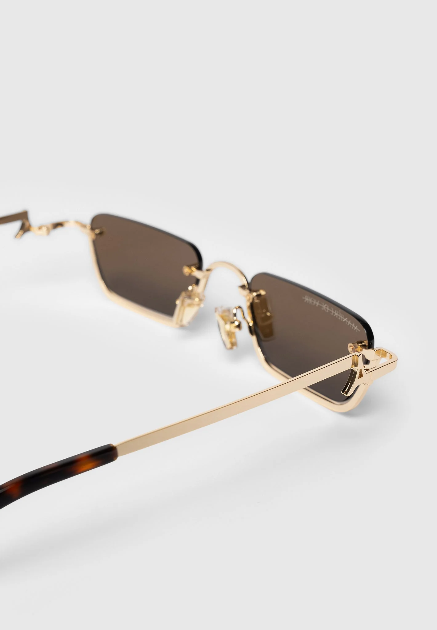 Kai - Frameless Sunglasses - Gold - Image 9