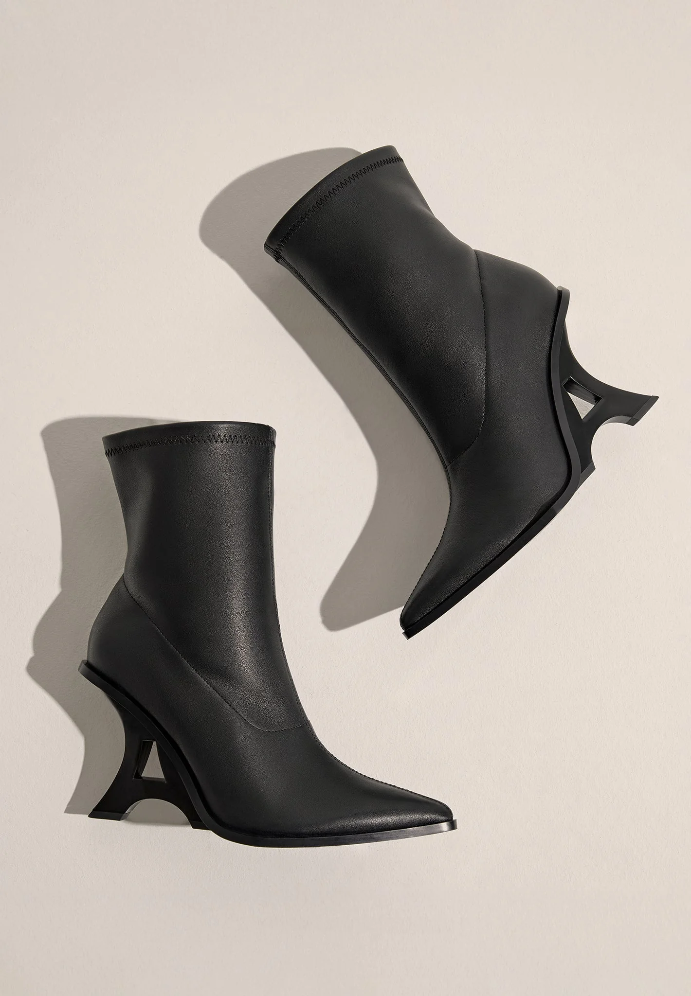 L‘Eiffel - Heeled Leather Boot - Midnight - Image 6
