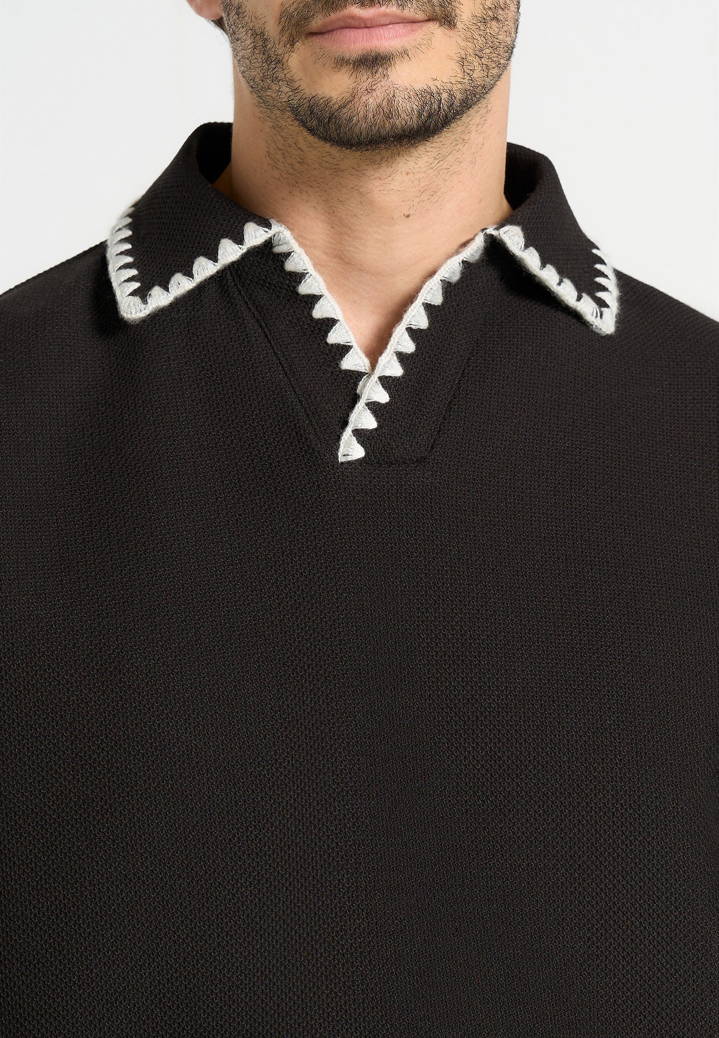 Lenny - Boxy Polo Shirt With Whipstitch Detail - Black - Image 4