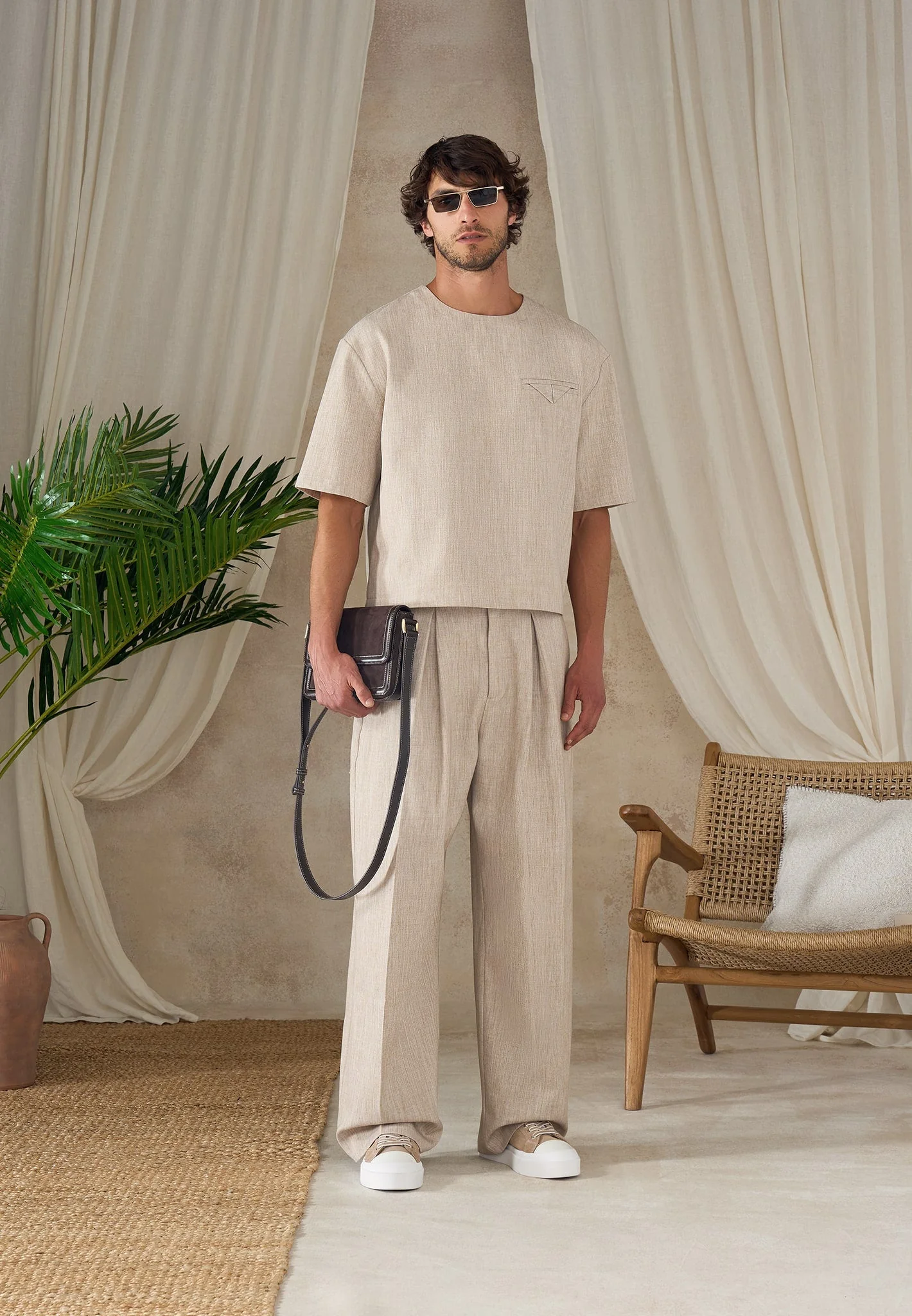 Leon - Boxy Cropped Hatched T-Shirt - Beige - Image 2