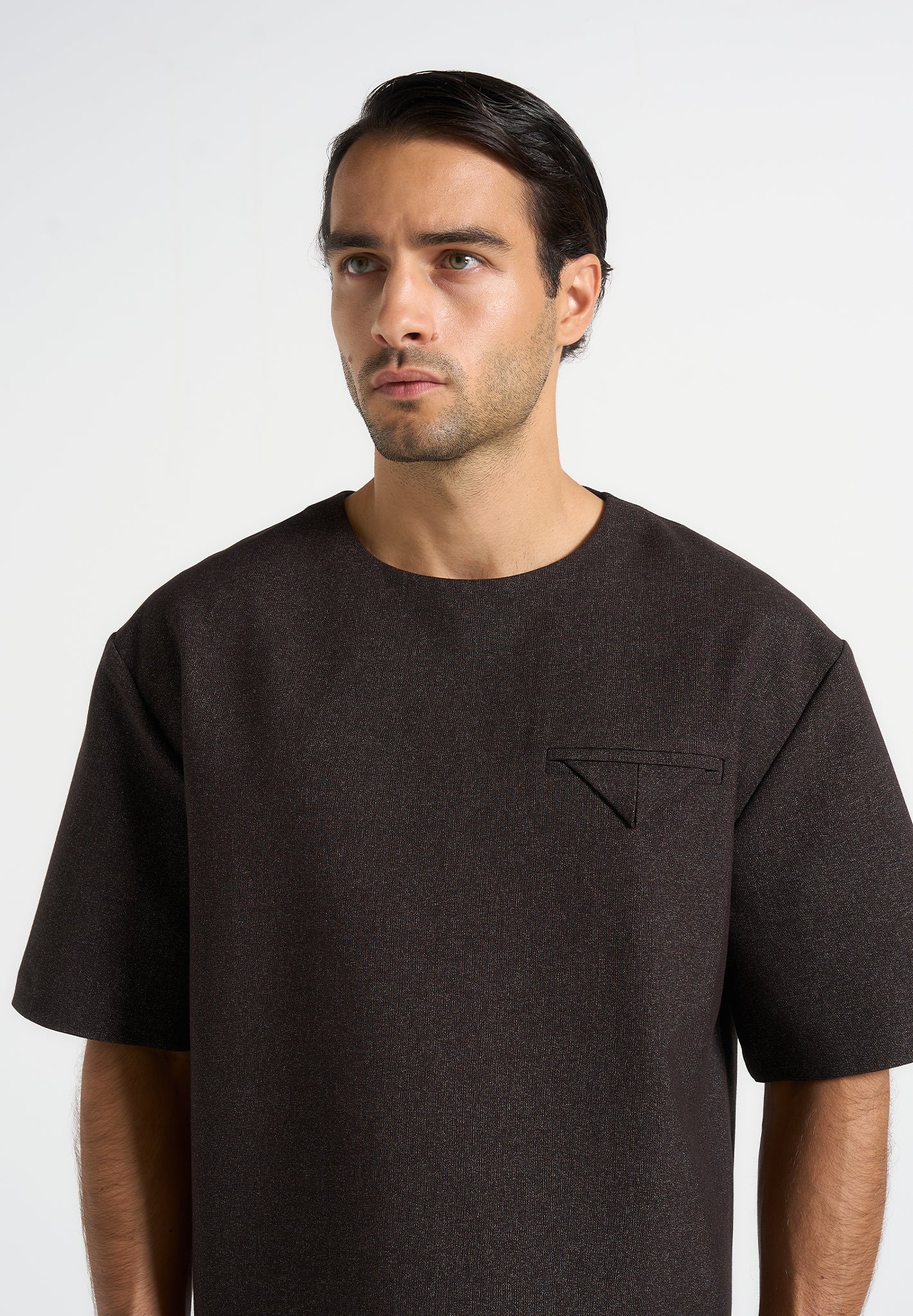 Leon - Boxy Cropped Hatched T-Shirt - Dark Brown - Image 5