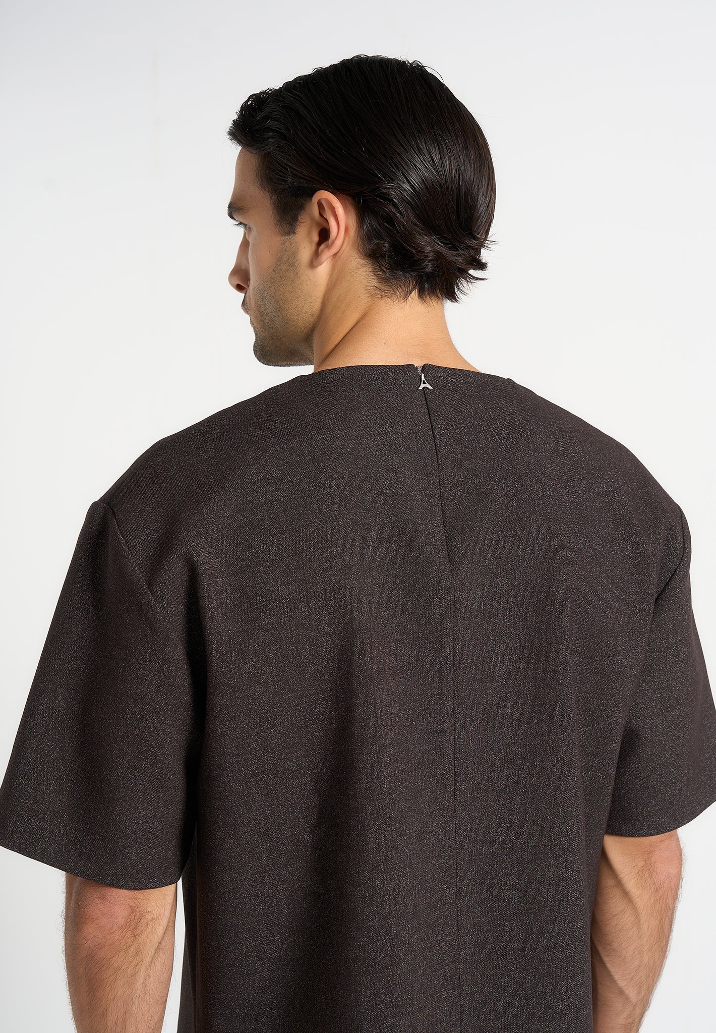 Leon - Boxy Cropped Hatched T-Shirt - Dark Brown - Image 6