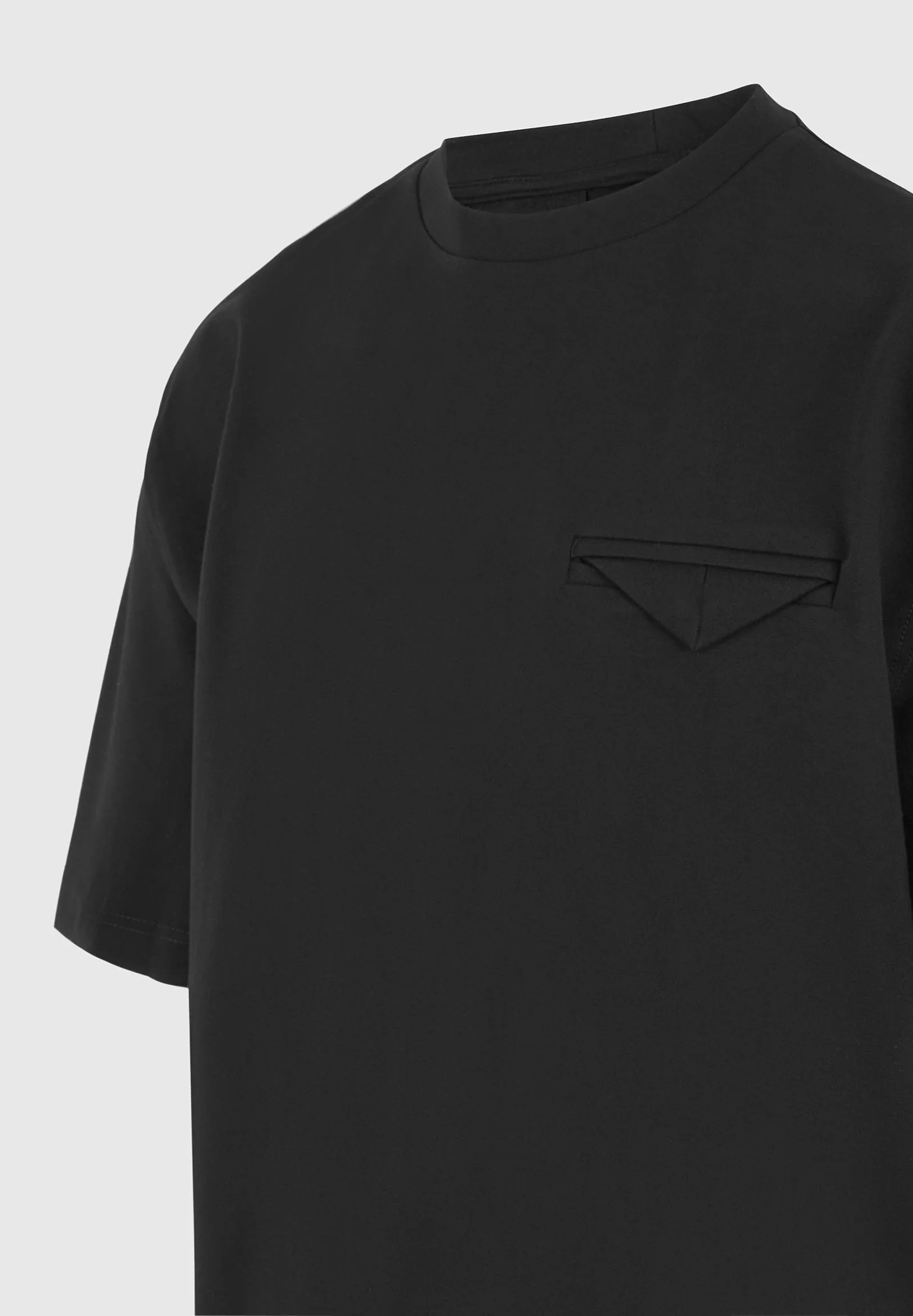 Leon - Boxy Cropped T-Shirt - Black - Image 6
