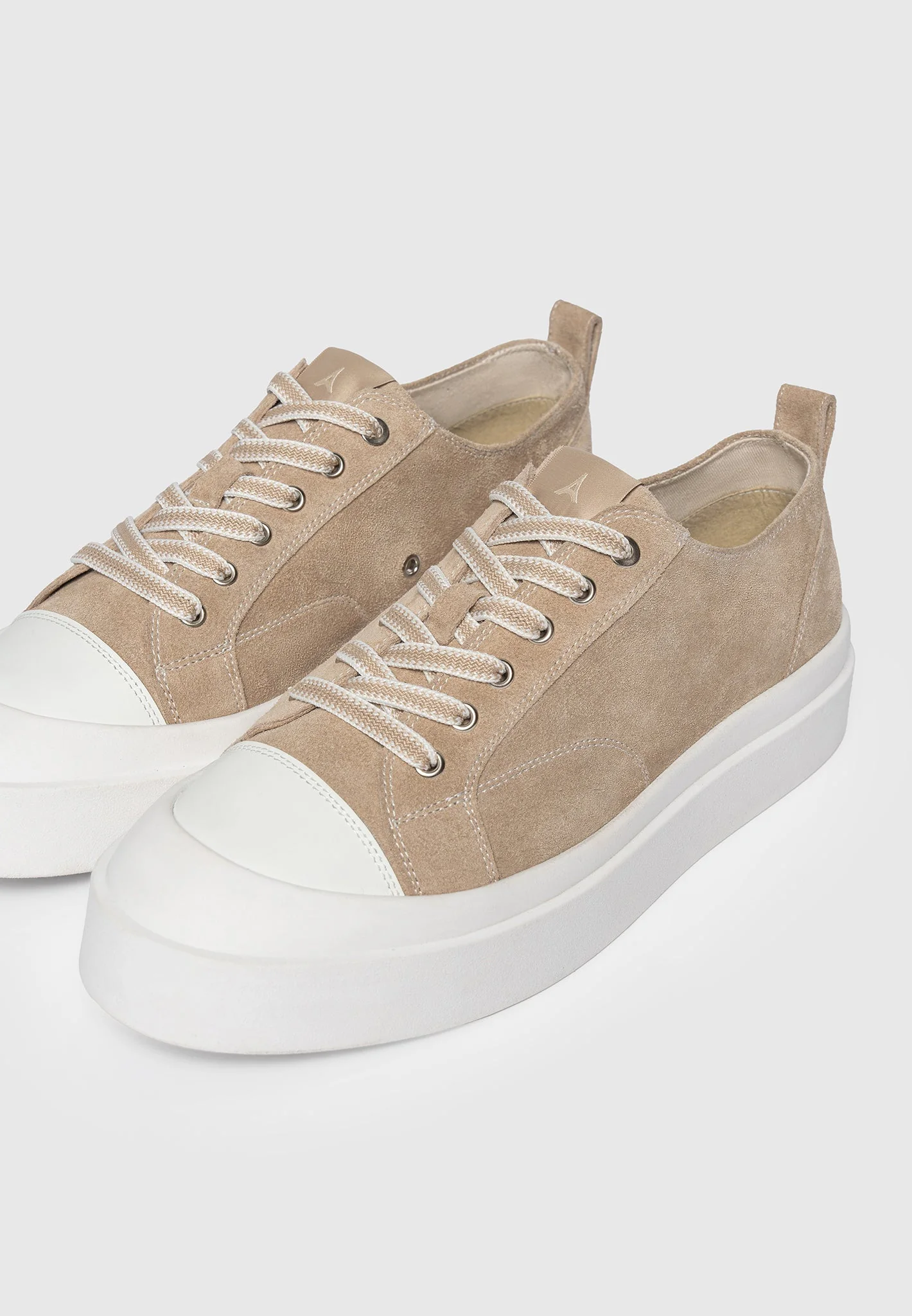 Men's Vienna - Suede Contrast Stitch Sneaker - Beige - Image 7