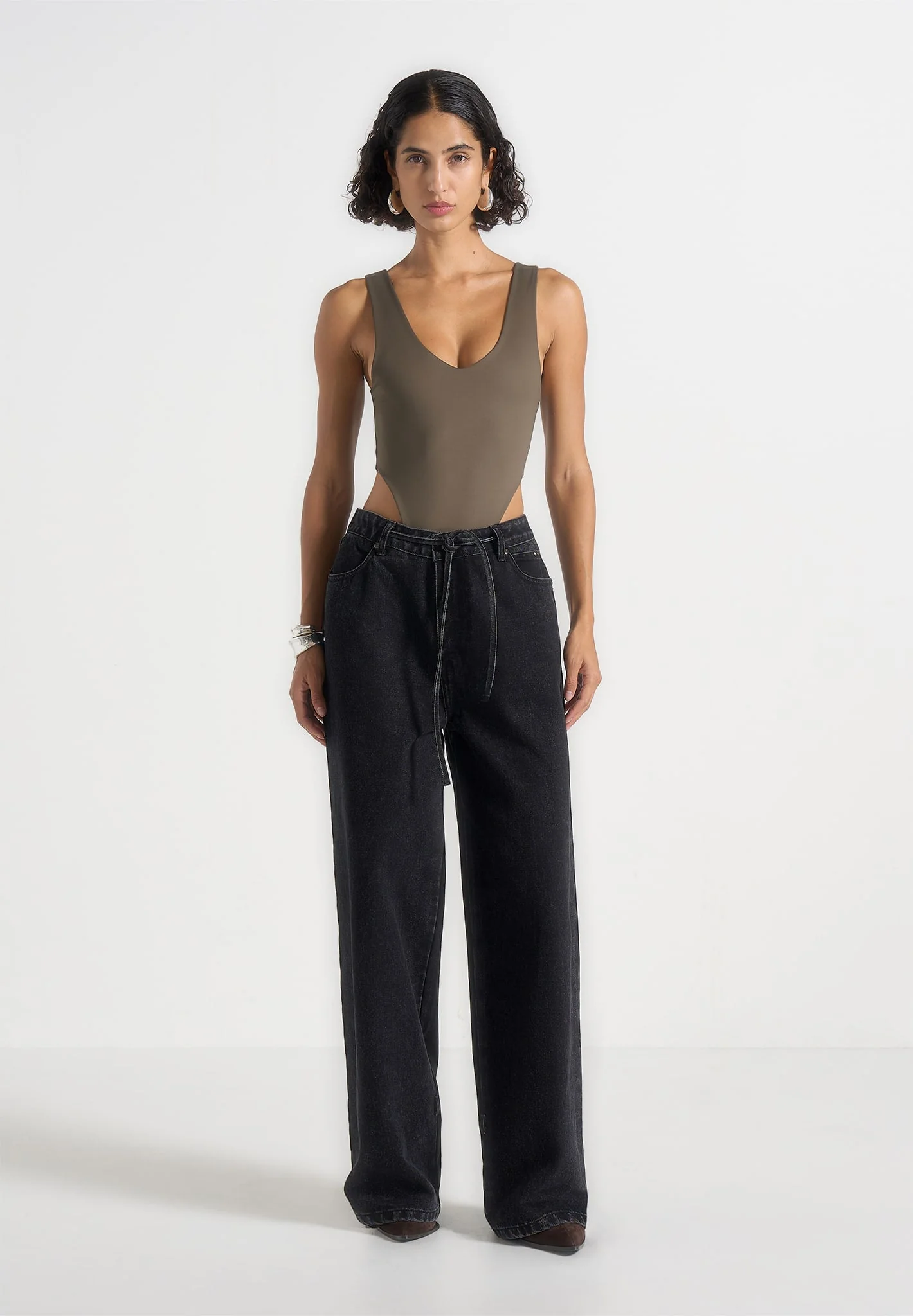 Noa - V-Neck Bodysuit - Olive - Image 2