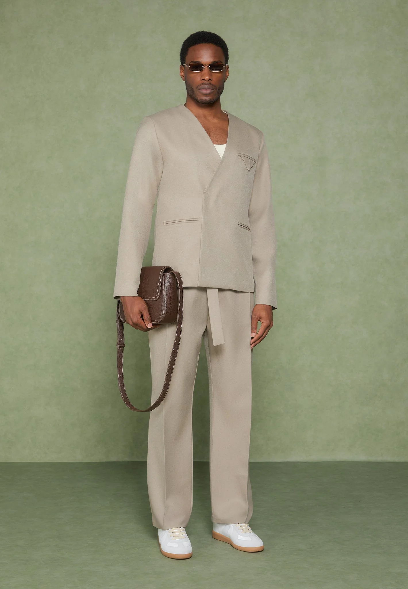 Louis - Relaxed Fit Belted Tailored Trousers - Beige - Image 6