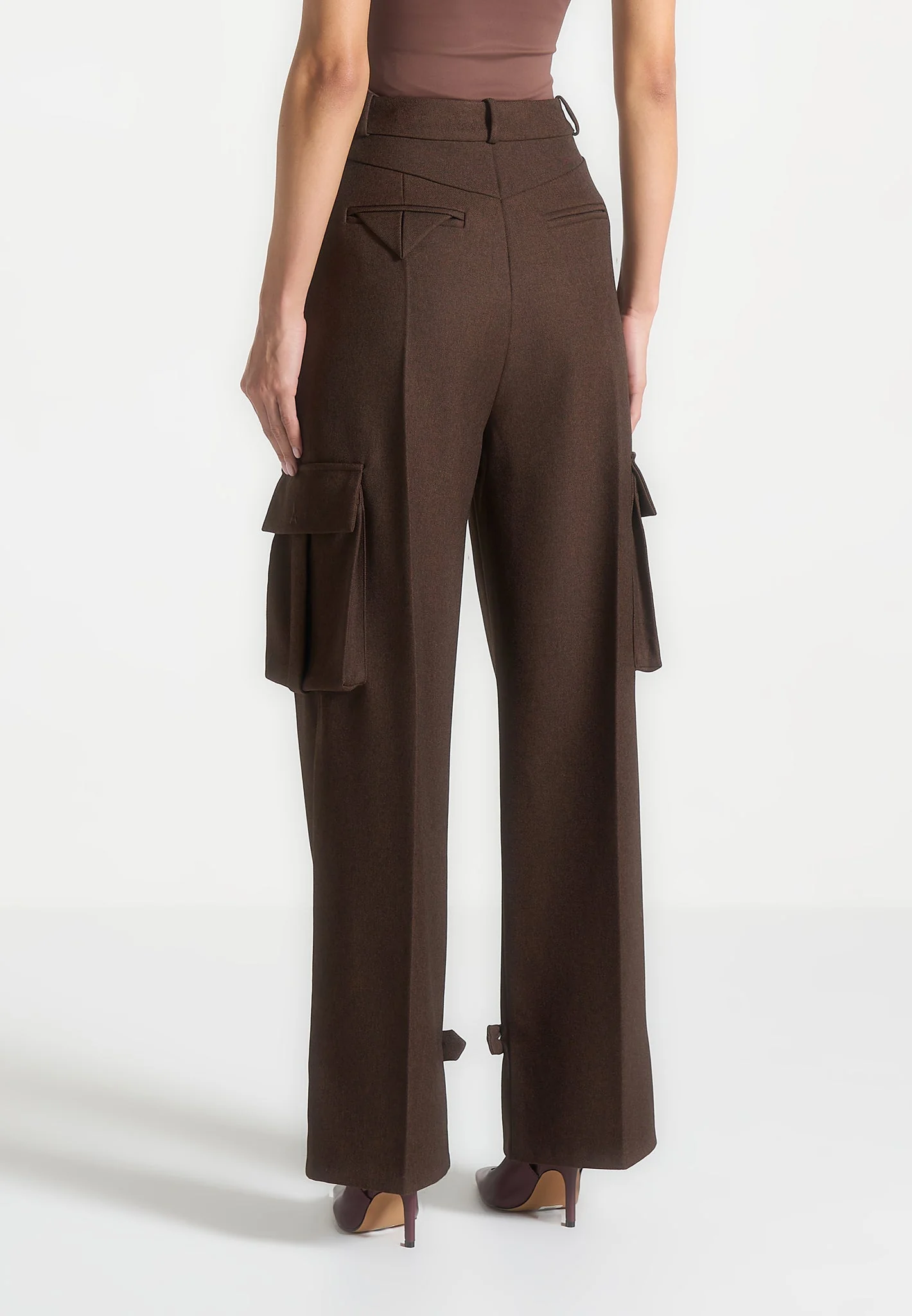 Danielle - Tailored Pleated Cargo Trousers - Brown - Image 4
