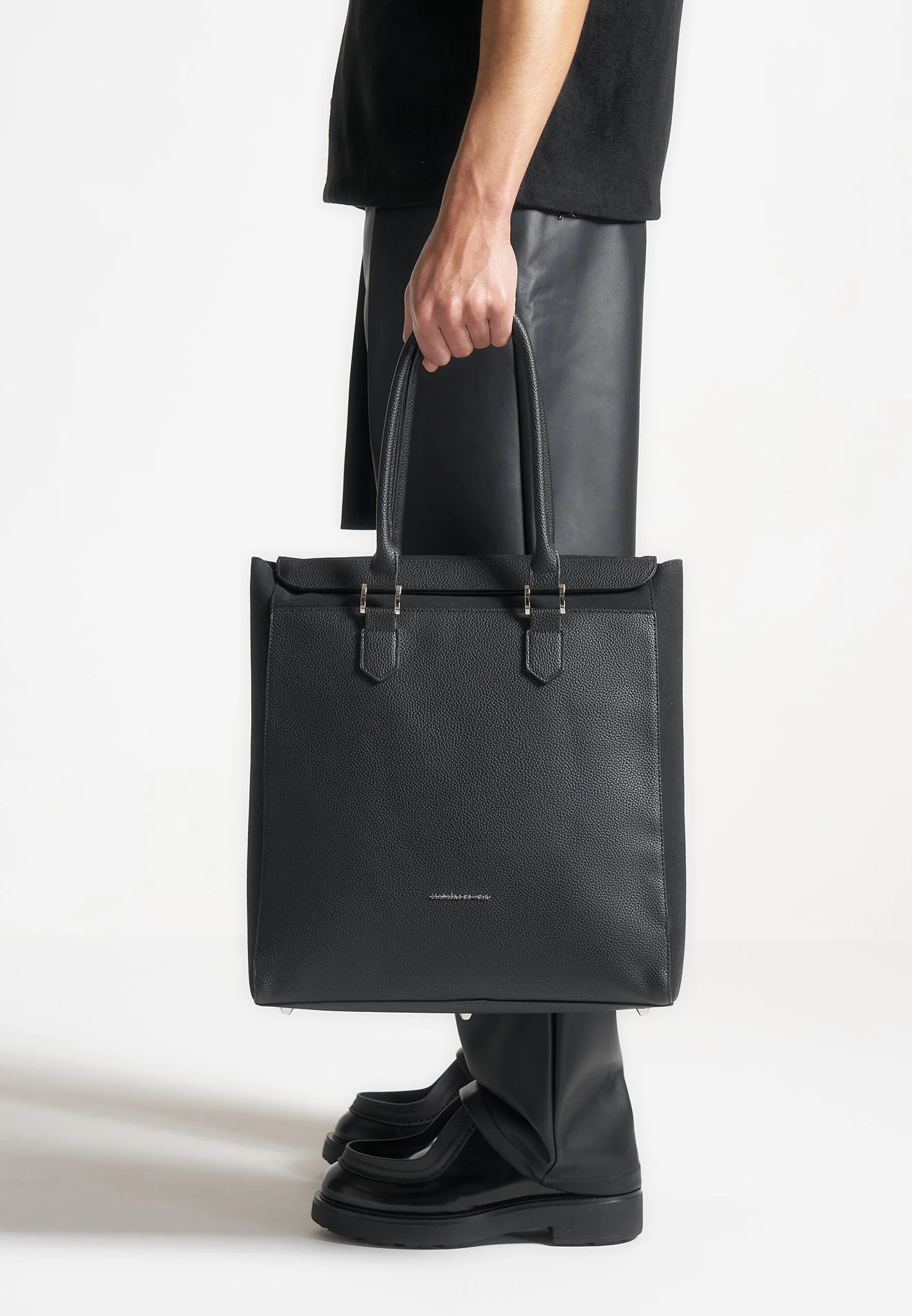 Sebastien - Tote Backpack - Black - Image 5