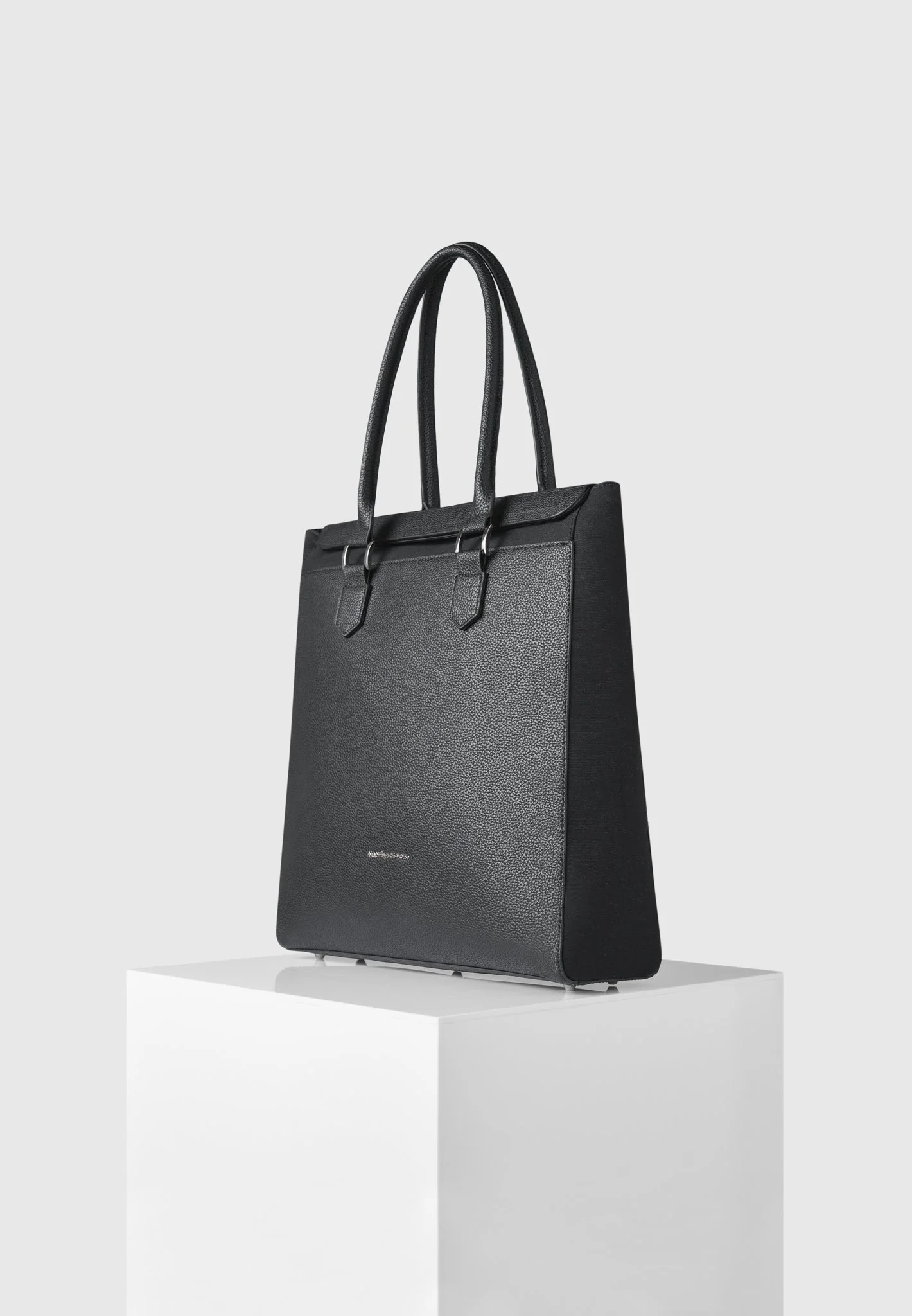 Sebastien - Tote Backpack - Black - Image 7