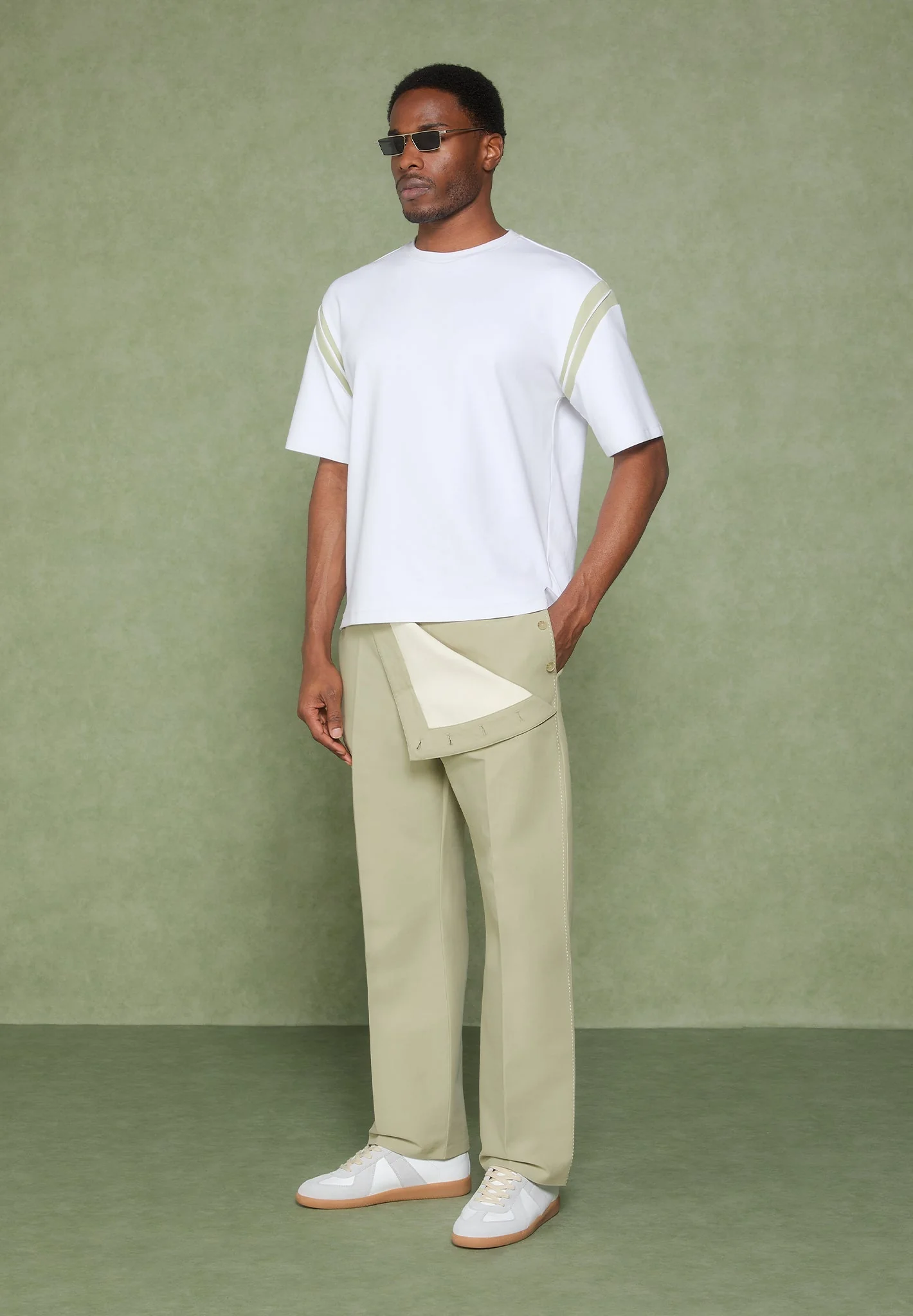 Georges - Varsity Cotton T-Shirt - Off White/Sage - Image 5