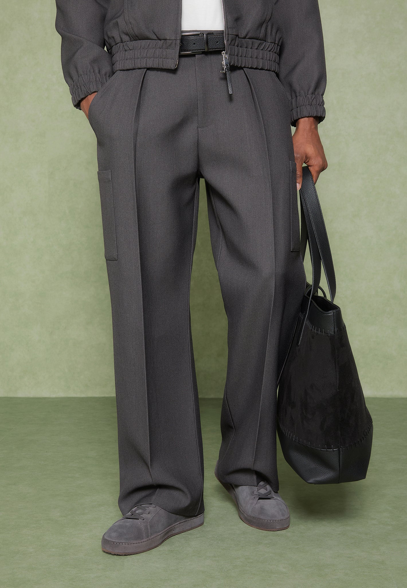 Luca - Relaxed Fit Pleated Pocket Trousers - Grey - Image 7