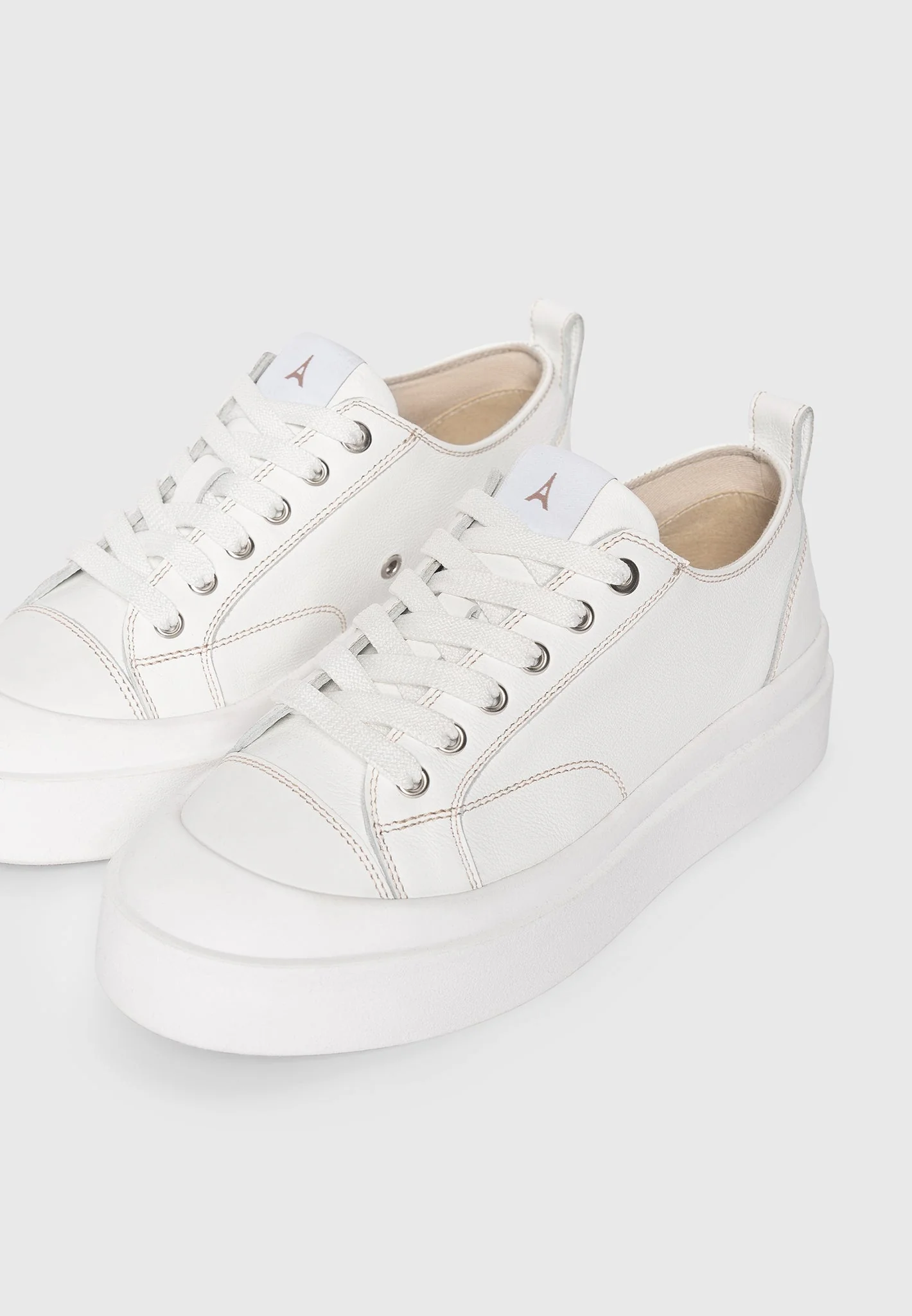 Women's Vienna - Leather Contrast Stitch Sneaker - White - Image 3
