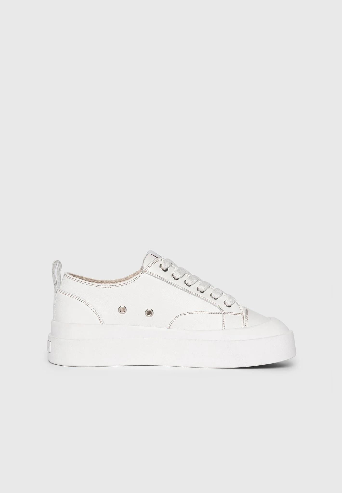 Women's Vienna - Leather Contrast Stitch Sneaker - White - Image 5