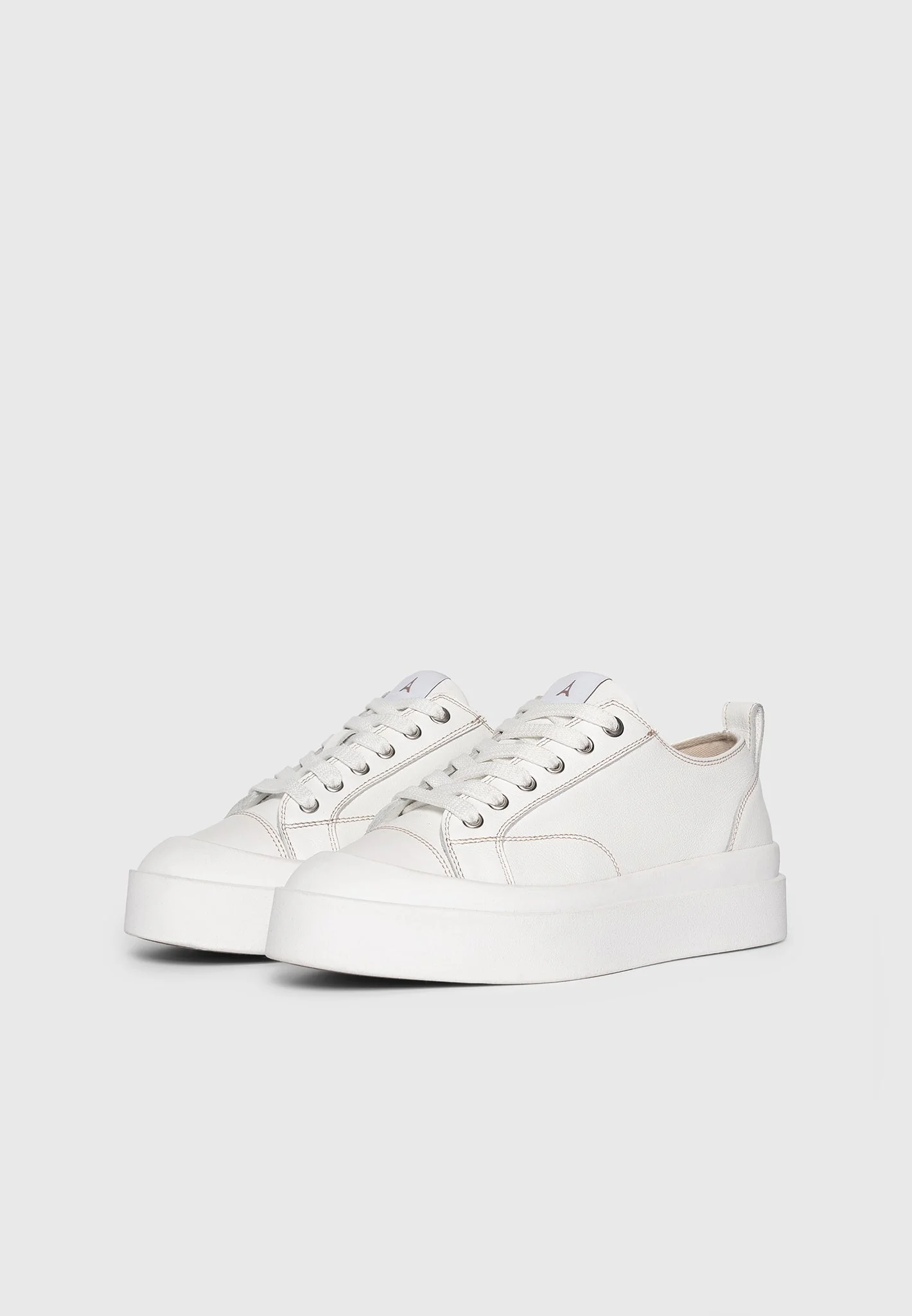 Women's Vienna - Leather Contrast Stitch Sneaker - White - Image 8