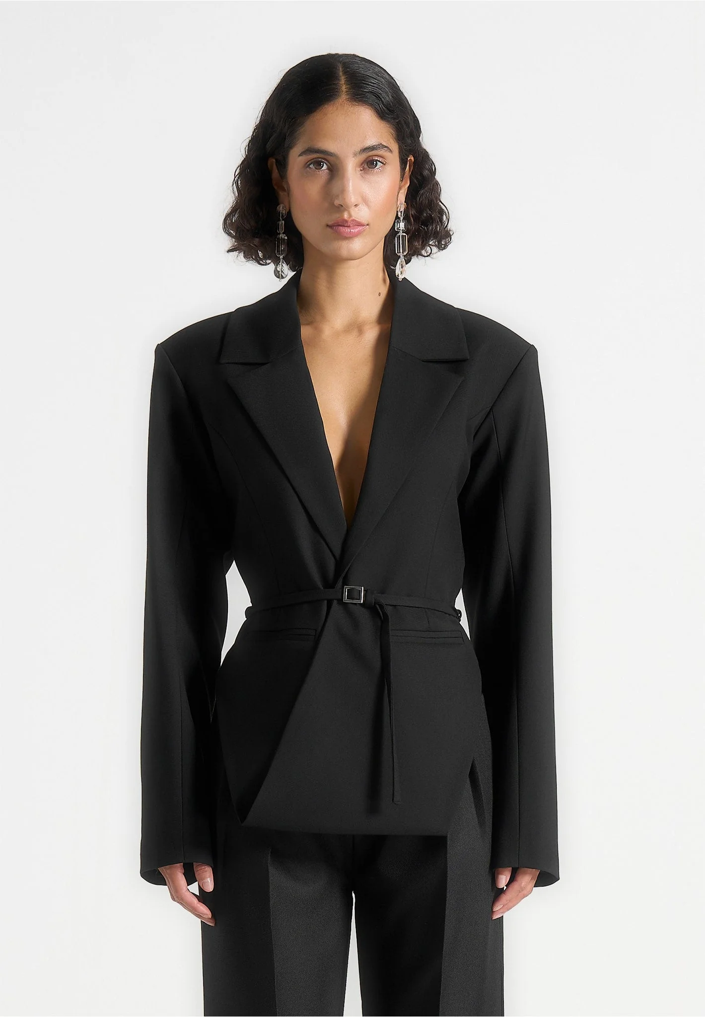 Yuna - Plunge Tailored Blazer With Belt - Black - Image 3
